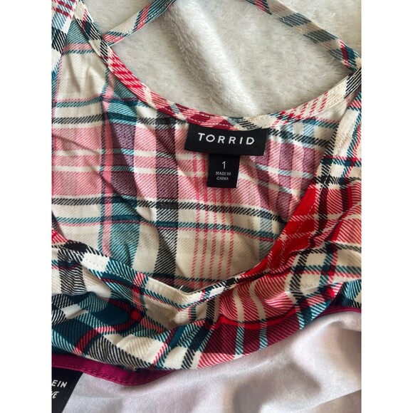 5 shirts-Disney1x, Torrid. Sz 1, SHEIN 0xl - Picture 3 of 4